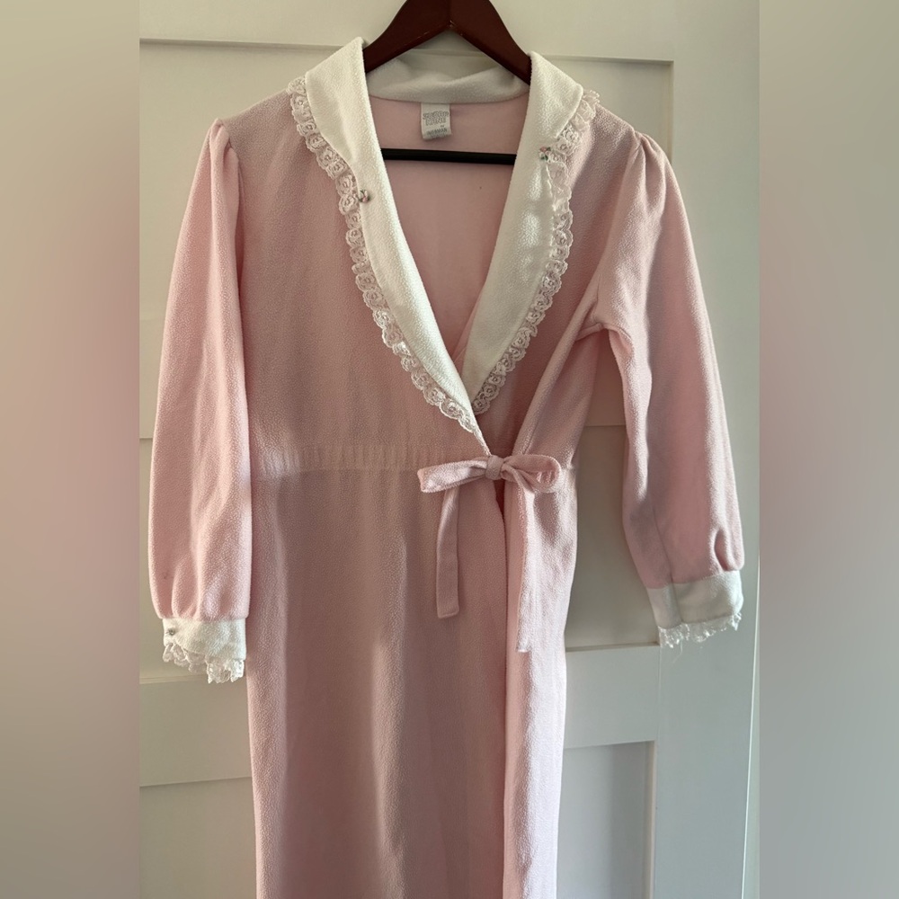 Vintage Sugar Kane Pink Lace Trim Robe